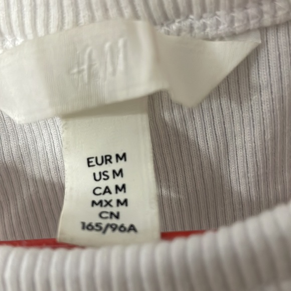 H&M cropped vest top | - Picture 9 of 10